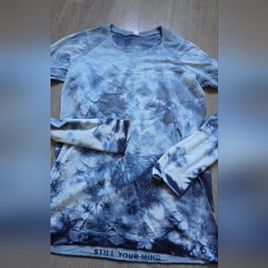 Lululemon Athletica Blue Tie-Dye Shirt